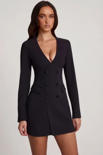 Samantae – mini sukienka w stylu marynarki z zapięciem na jeden rząd guzików, kolor czarny Samantae – mini sukienka w stylu marynarki z zapięciem na jeden rząd guzików, kolor czarny
