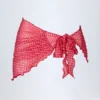 Sarong Molinas wiązany z boku w czerwoną kratkę Sarong Molinas wiązany z boku w czerwoną kratkę