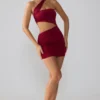 Shyla Slinky Jersey Ruched Cut Out Sukienka Mini w kolorze rubinowym Shyla Slinky Jersey Ruched Cut Out Sukienka Mini w kolorze rubinowym