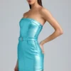 Simone Metaliczna dżinsowa sukienka Mini bez ramiączek z paskiem w kolorze aqua Simone Metaliczna dżinsowa sukienka Mini bez ramiączek z paskiem w kolorze aqua