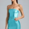 Simone Metaliczna dżinsowa sukienka Mini bez ramiączek z paskiem w kolorze aqua Simone Metaliczna dżinsowa sukienka Mini bez ramiączek z paskiem w kolorze aqua