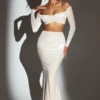 Spódnica maxi Nixie Velvet z aksamitu w kolorze kości słoniowej Spódnica maxi Nixie Velvet z aksamitu w kolorze kości słoniowej