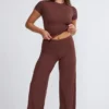 Spodnie Nour Tall Mid Rise Wide Leg w kolorze czekoladowym Spodnie Nour Tall Mid Rise Wide Leg w kolorze czekoladowym