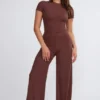 Spodnie Nour Tall Mid Rise Wide Leg w kolorze czekoladowym Spodnie Nour Tall Mid Rise Wide Leg w kolorze czekoladowym