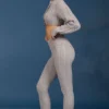 Spodnie z szerokimi nogawkami i podwiniętym dołem, w szarym melanżu, z dzianiny typu cable knit Spodnie z szerokimi nogawkami i podwiniętym dołem, w szarym melanżu, z dzianiny typu cable knit