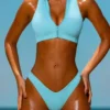Sportowa moda kąpielowa z zamkiem w kolorze turkusowym Sportowa moda kąpielowa z zamkiem w kolorze turkusowym