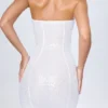 Sukienka bandeau z ozdobami Cassidy w kolorze białym Sukienka bandeau z ozdobami Cassidy w kolorze białym