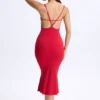 Sukienka Lois Modal Plunge Open-Back Midaxi w kolorze wiśniowym Sukienka Lois Modal Plunge Open-Back Midaxi w kolorze wiśniowym