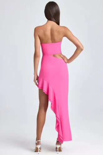 Sukienka maxi Acelynn z wycięciami i falbanami w kolorze Lollipop Pink Sukienka maxi Acelynn z wycięciami i falbanami w kolorze Lollipop Pink