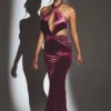 Sukienka maxi Adriana z aksamitu w kolorze bordowym Sukienka maxi Adriana z aksamitu w kolorze bordowym