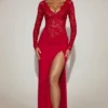 Sukienka maxi Carmina z koronką i falistym dekoltem w kolorze True Red Sukienka maxi Carmina z koronką i falistym dekoltem w kolorze True Red