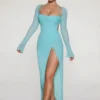 Sukienka maxi Champel z ozdobnym dekoltem w kształcie kaptura w kolorze aqua Sukienka maxi Champel z ozdobnym dekoltem w kształcie kaptura w kolorze aqua