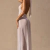 Sukienka maxi Coralie z odkrytymi ramionami w kolorze białym Sukienka maxi Coralie z odkrytymi ramionami w kolorze białym
