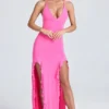 Sukienka maxi Coraline z marszczonymi falbanami w kolorze Lollipop Pink Sukienka maxi Coraline z marszczonymi falbanami w kolorze Lollipop Pink