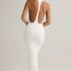 Sukienka maxi Imelda z modalu z tyłem typu racerback w kolorze białym Sukienka maxi Imelda z modalu z tyłem typu racerback w kolorze białym