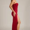 Sukienka maxi La Rochette z ozdobami, bez ramiączek i z dekoltem w serek w kolorze True Red Sukienka maxi La Rochette z ozdobami, bez ramiączek i z dekoltem w serek w kolorze True Red