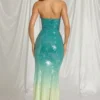 Sukienka maxi Maelle Bandeau w kolorze niebieskim ombre Sukienka maxi Maelle Bandeau w kolorze niebieskim ombre