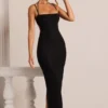 Sukienka maxi Monte Carlo z ozdobnym dekoltem w serek w kolorze czarnym Sukienka maxi Monte Carlo z ozdobnym dekoltem w serek w kolorze czarnym
