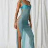 Sukienka maxi Pacifica z wycięciami i perłowymi detalami w kolorze turkusowym Sukienka maxi Pacifica z wycięciami i perłowymi detalami w kolorze turkusowym
