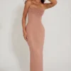 Sukienka maxi Palermo z ozdobnym stanikiem bandeau i dekoltem w serek w kolorze beżowym Sukienka maxi Palermo z ozdobnym stanikiem bandeau i dekoltem w serek w kolorze beżowym