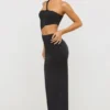 Sukienka maxi z asymetrycznym wycięciem z dżerseju Kalina w kolorze czarnym Sukienka maxi z asymetrycznym wycięciem z dżerseju Kalina w kolorze czarnym