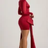 Sukienka Mini Karelyn z marszczeniem i kokardką w kolorze True Red Sukienka Mini Karelyn z marszczeniem i kokardką w kolorze True Red