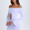 Sukienka Mini Madelina z odkrytymi ramionami i wycięciami w kolorze delikatnego bzu