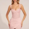 Sukienka Mini Reeva z gorsetem i drapowaną spódnicą w kolorze pudrowego różu Sukienka Mini Reeva z gorsetem i drapowaną spódnicą w kolorze pudrowego różu