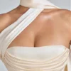 Sukienka Mini z satyny z drapowanym dekoltem typu halter w kolorze kości słoniowej Sukienka Mini z satyny z drapowanym dekoltem typu halter w kolorze kości słoniowej