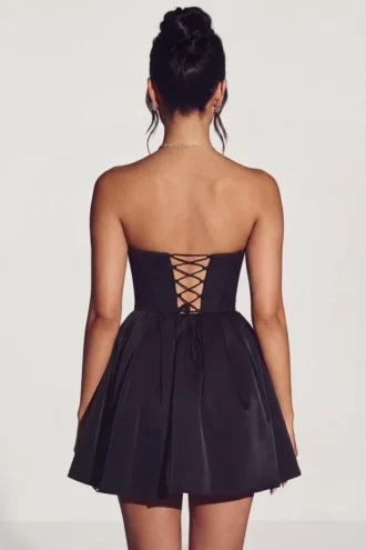 Sukienka Mini z tiulu Emeline Corset w kolorze kruczoczarnym Sukienka Mini z tiulu Emeline Corset w kolorze kruczoczarnym