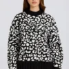 Sweter oversize z dzianiny żakardowej w kolorze czarnym Sweter oversize z dzianiny żakardowej w kolorze czarnym