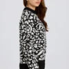 Sweter oversize z dzianiny żakardowej w kolorze czarnym Sweter oversize z dzianiny żakardowej w kolorze czarnym