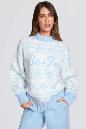 Sweter oversize z dzianiny żakardowej w kolorze pudrowego błękitu