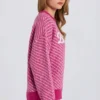 Sweter oversize z dzianiny z logo w kolorze magenta