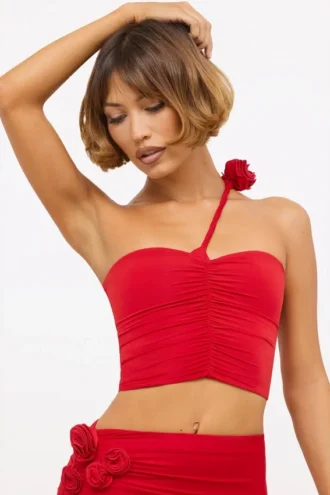 Tesia Slinky Jersey Rose Detail Asymmetric Top w kolorze szkarłatnej czerwieni