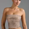 Top bandeau Charnelle z zdobieniami w kolorze migdałowym Top bandeau Charnelle z zdobieniami w kolorze migdałowym