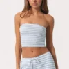 Top bandeau z prążkowanej dzianiny w niebieskie paski Top bandeau z prążkowanej dzianiny w niebieskie paski