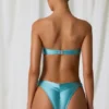 Top bikini bandeau z turkusowymi detalami z pereł słodkowodnych Top bikini bandeau z turkusowymi detalami z pereł słodkowodnych