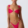 Top bikini Coquina z ozdobami w kolorze malinowo-różowym