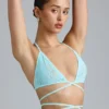 Top bikini Liberty z ozdobnymi krzyżującymi się ramiączkami w kolorze lodowoniebieskim Top bikini Liberty z ozdobnymi krzyżującymi się ramiączkami w kolorze lodowoniebieskim