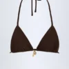 Top bikini w trójkątnym kształcie z ozdobnymi detalami w kolorze ciemnej czekolady Top bikini w trójkątnym kształcie z ozdobnymi detalami w kolorze ciemnej czekolady