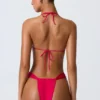Top bikini z marszczonym dekoltem halter i zdobieniami w kolorze malinowo-różowym Top bikini z marszczonym dekoltem halter i zdobieniami w kolorze malinowo-różowym