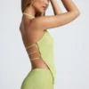 Top Elania z odkrytymi plecami i asymetrycznym dekoltem typu halter w kolorze oliwkowym Top Elania z odkrytymi plecami i asymetrycznym dekoltem typu halter w kolorze oliwkowym