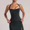 Top Vita Longline z wiązaniem na szyi w kolorze czarnym Top Vita Longline z wiązaniem na szyi w kolorze czarnym