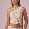 Top z jednym ramiączkiem i detalem w postaci szalika Rae w kwiatowy wzór Primrose Top z jednym ramiączkiem i detalem w postaci szalika Rae w kwiatowy wzór Primrose