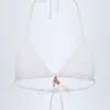 Trójkątny top bikini Comoros z ozdobnymi elementami w kolorze białym Trójkątny top bikini Comoros z ozdobnymi elementami w kolorze białym
