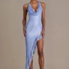 Vivienne Premium – ozdobna, asymetryczna suknia maxi z głębokim dekoltem w kolorze błękitnym Vivienne Premium – ozdobna, asymetryczna suknia maxi z głębokim dekoltem w kolorze błękitnym